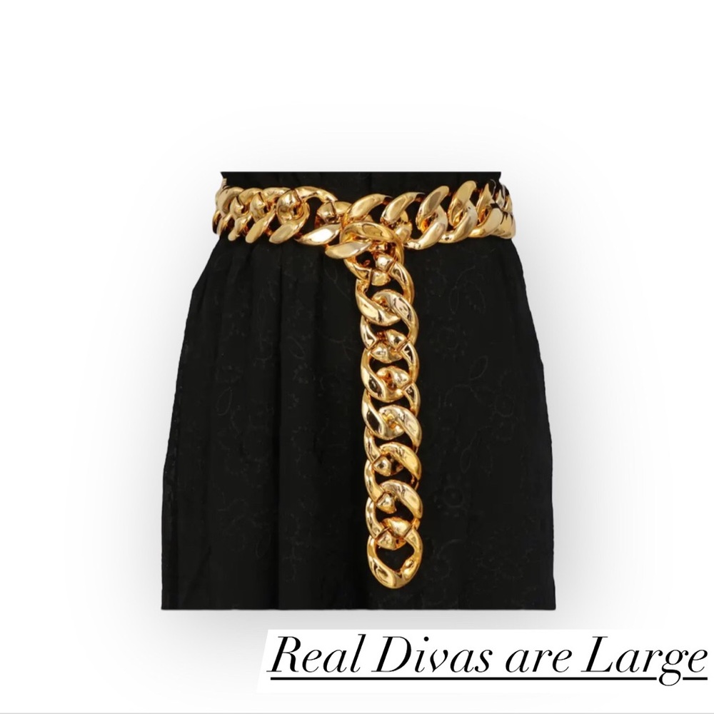 Oversized gold link belt